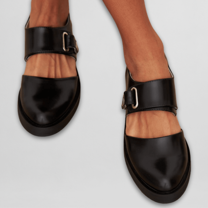 Kronberg & Söhne | Klassische Mary-Jane-Schuhe mit verstellbarer Schnalle