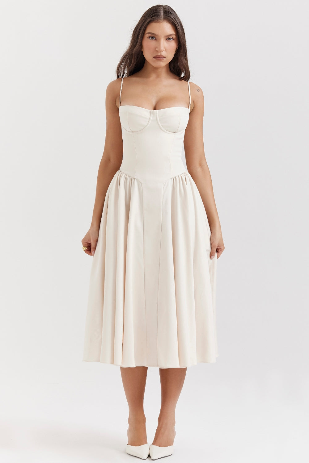 Seraphina – Maxikleid aus gerafftem Satin